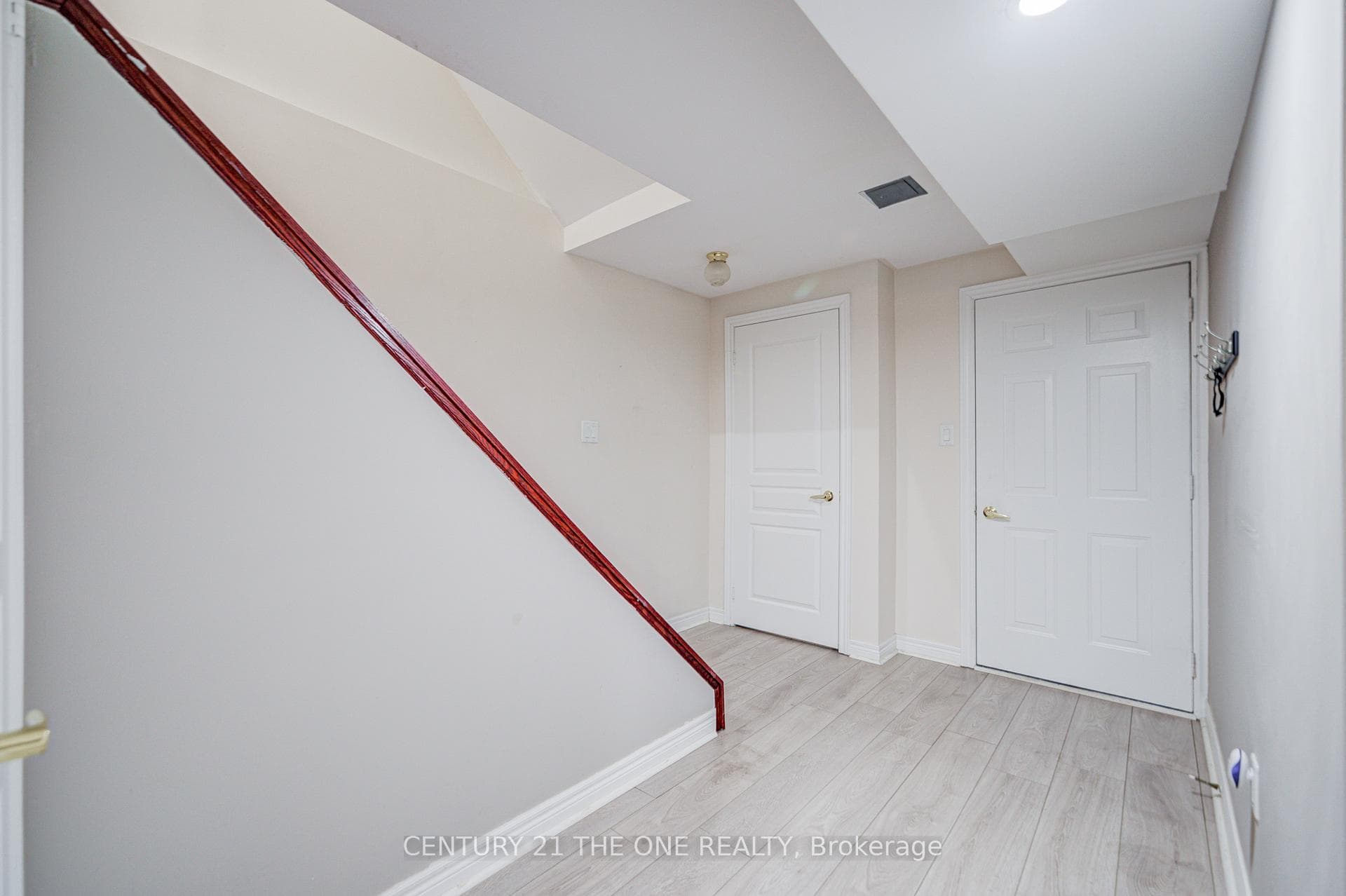 821 Walsh Court photo 25
