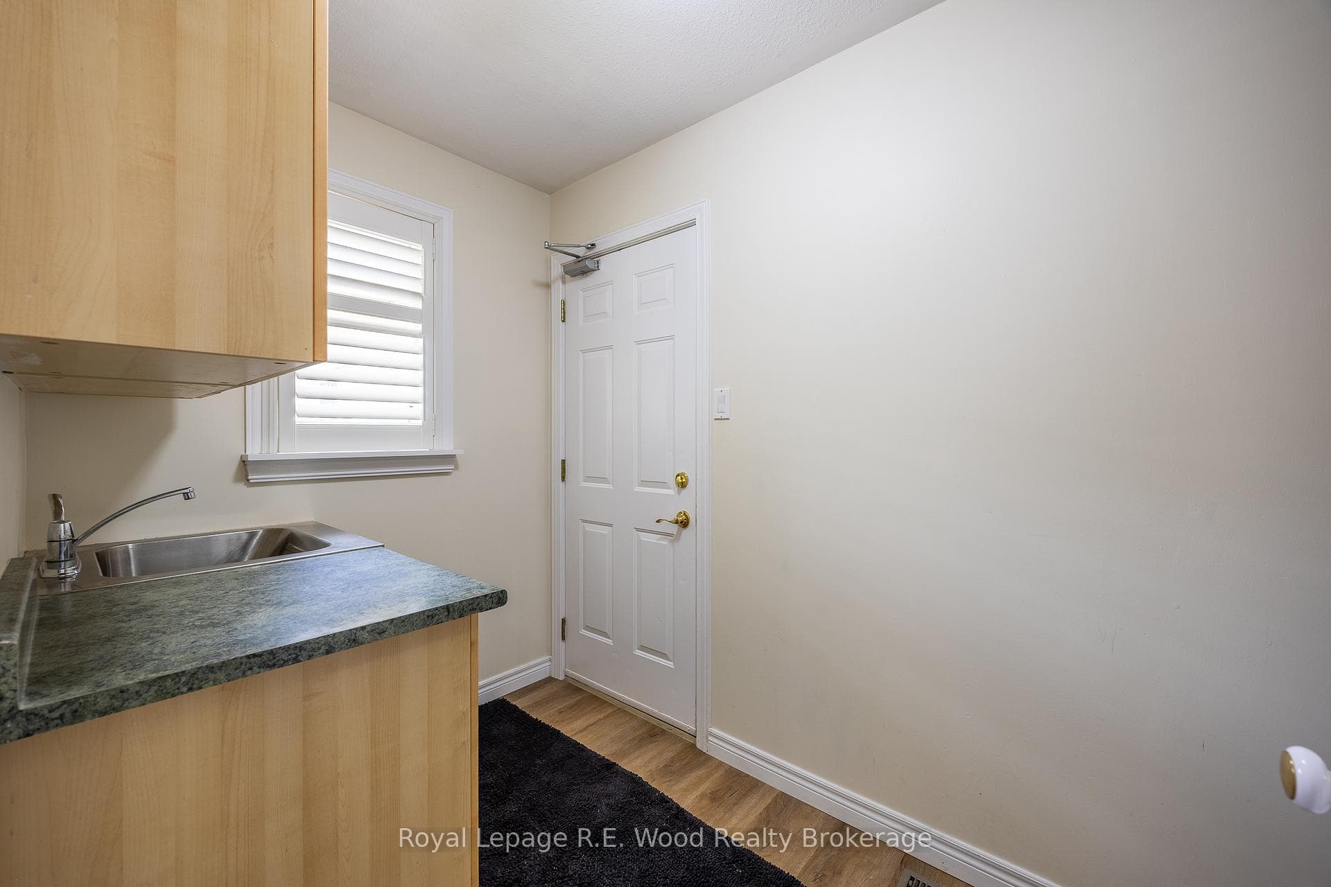 36 Woodland Crescent photo 6