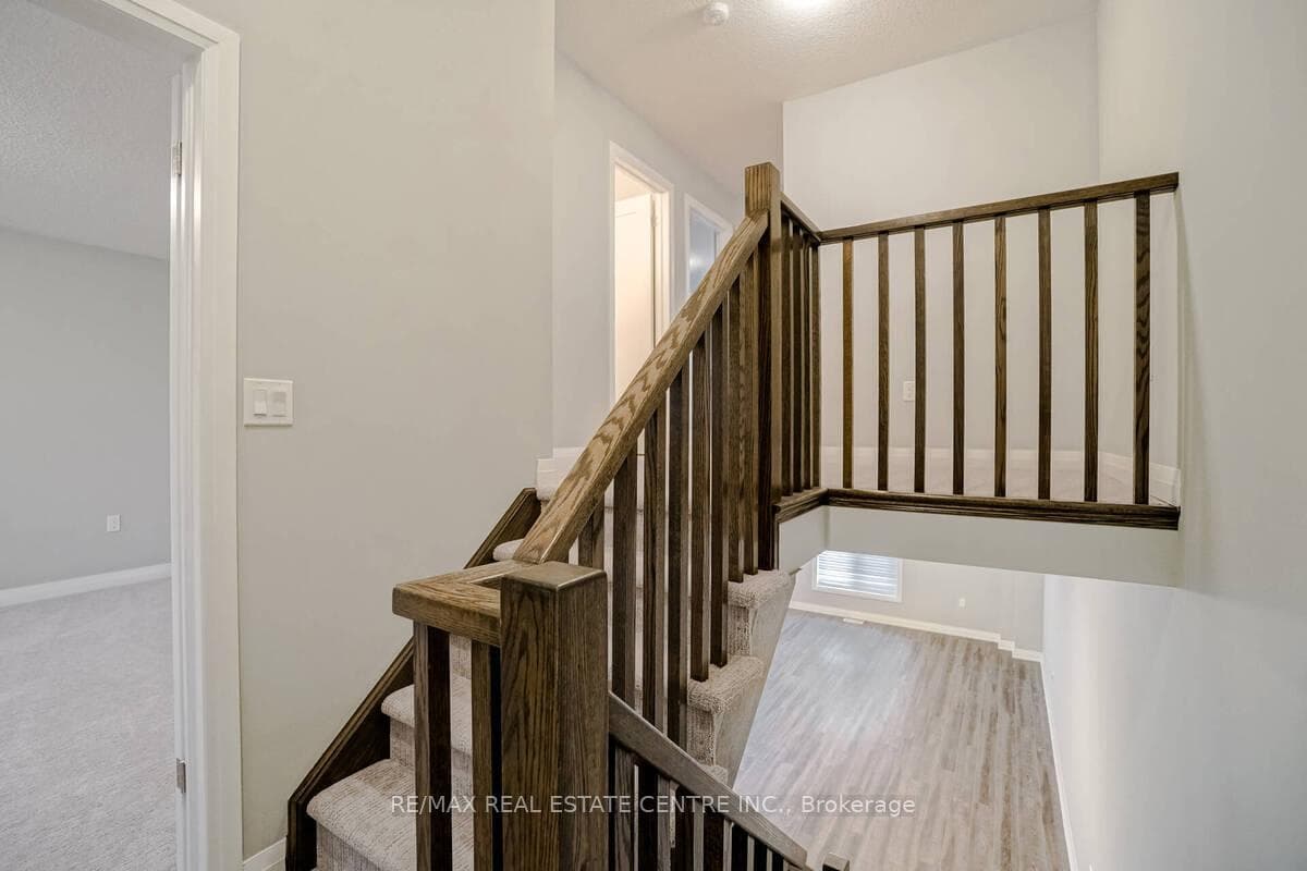 122 Laguna Village Crescent photo 25