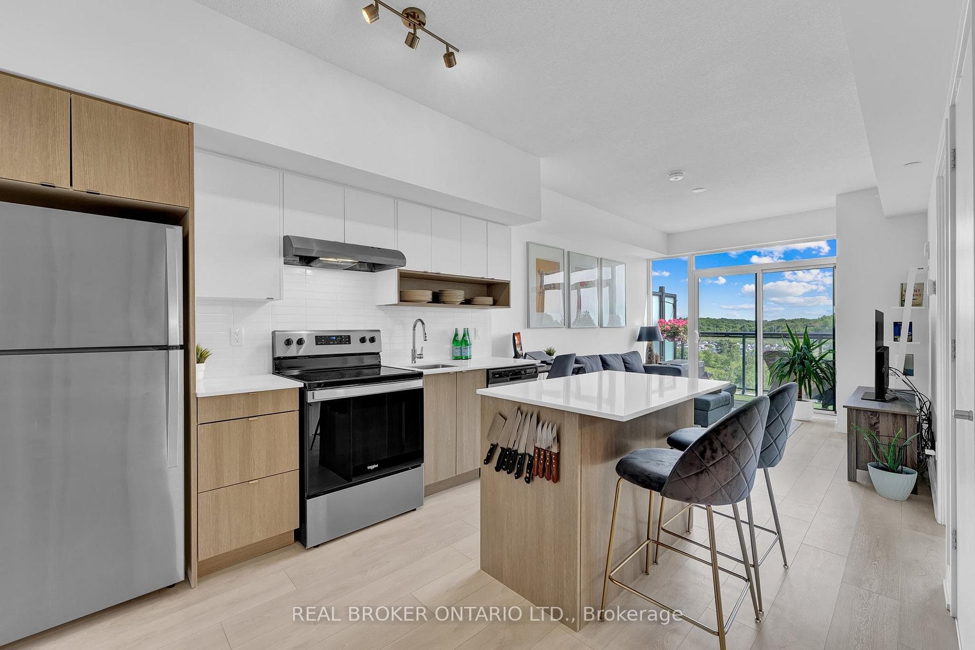 1119 Cooke Boulevard Unit B631 photo 1