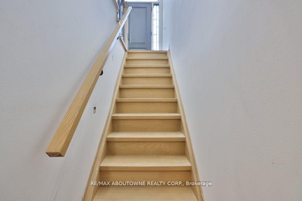 63 Tradewind Drive photo 37