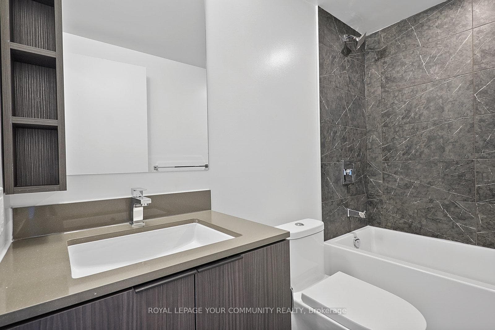 82 Dalhousie Street Unit 3908 photo 15