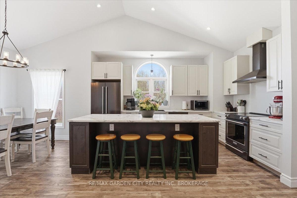 gorgeous kitchen