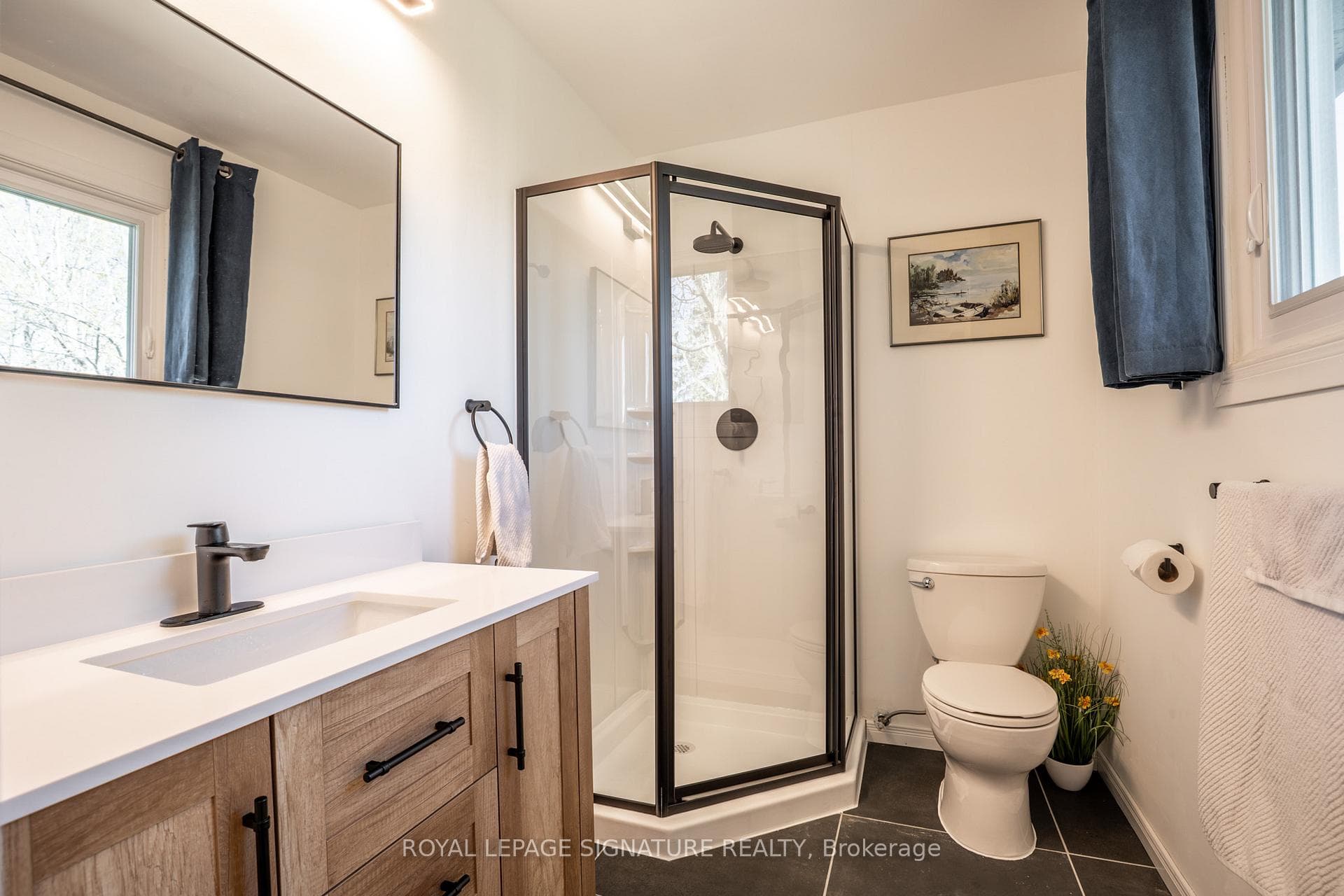 34 Champlain Crescent photo 15