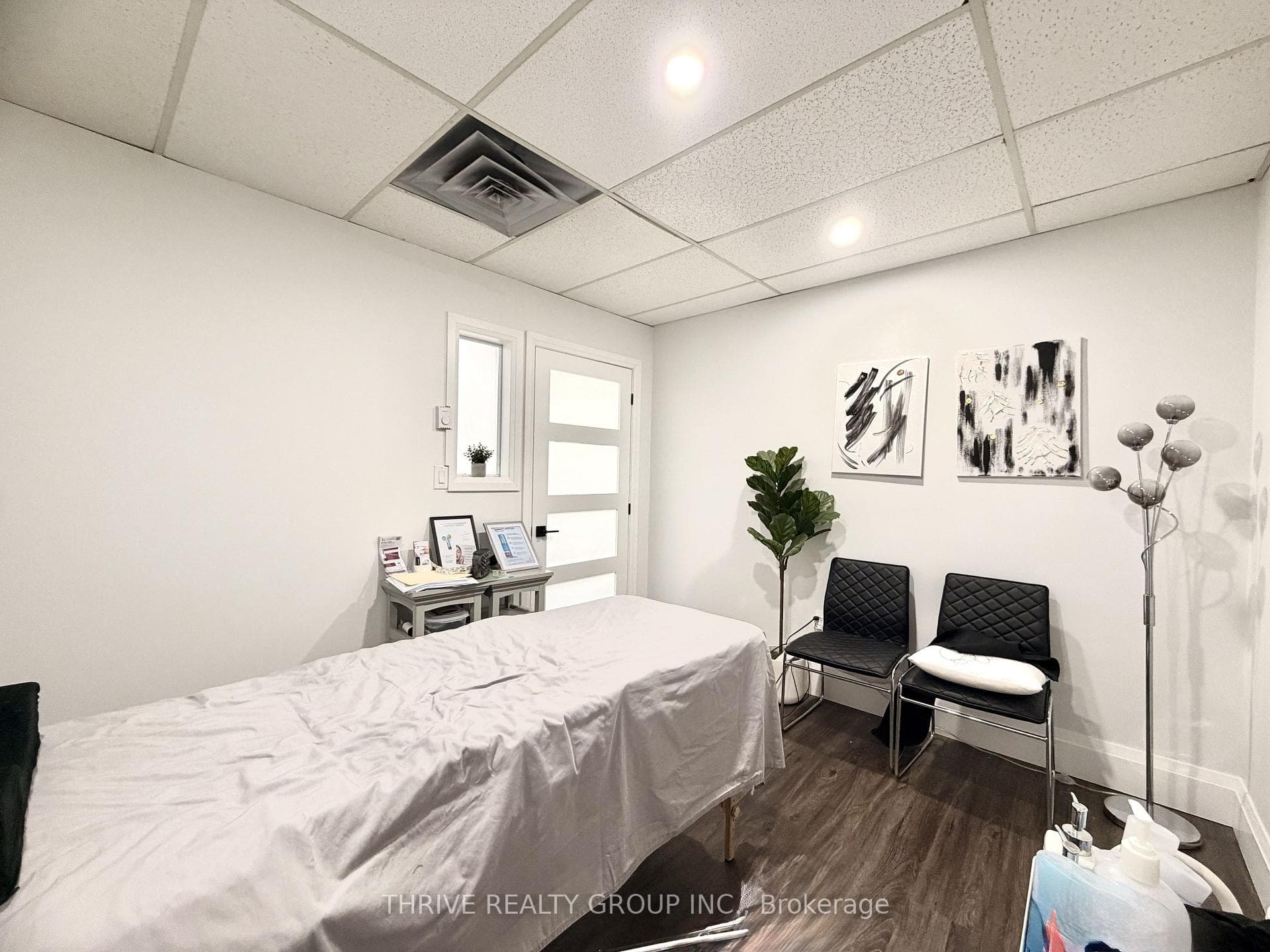 1288 Commissioners Road Unit C photo 2