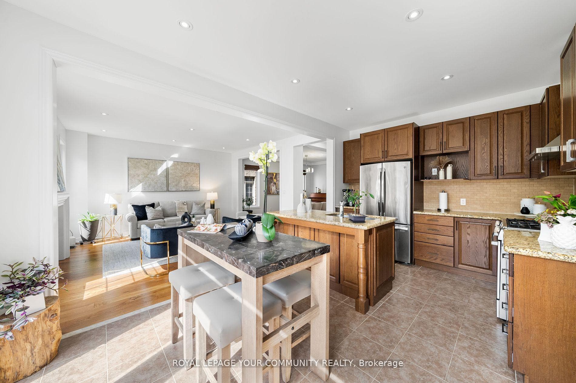 256 Crane Street photo 17