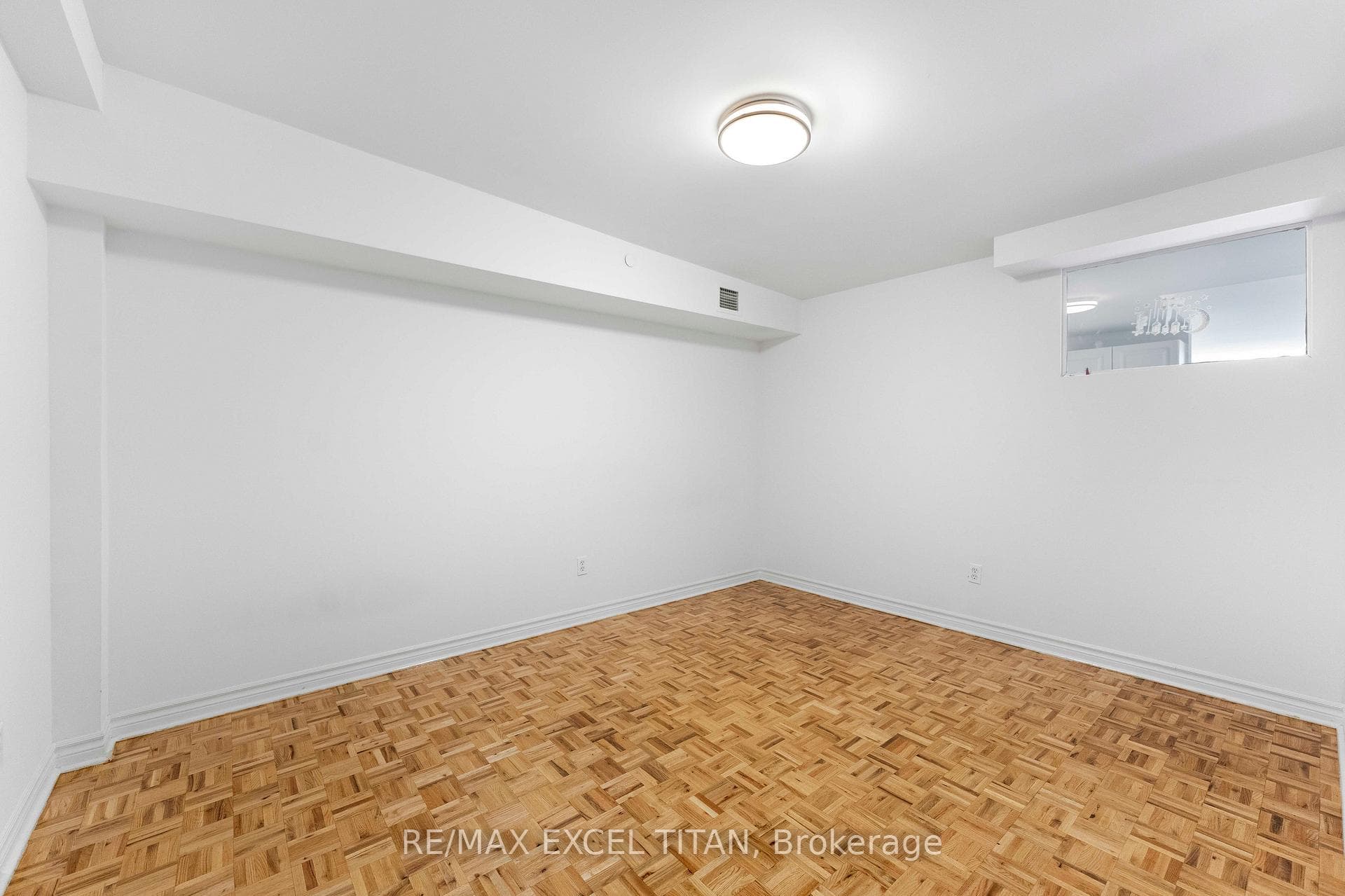 1407 Dupont Street Unit 509 photo 3