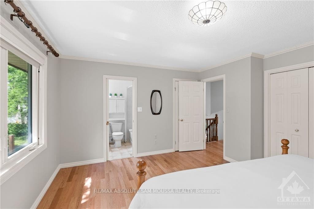 108 BELL Street photo 11