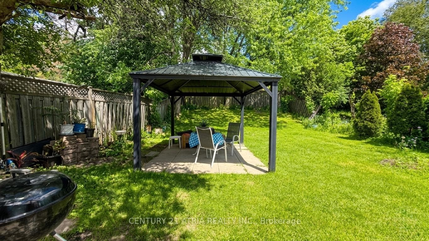 115 Ellington Drive photo 25
