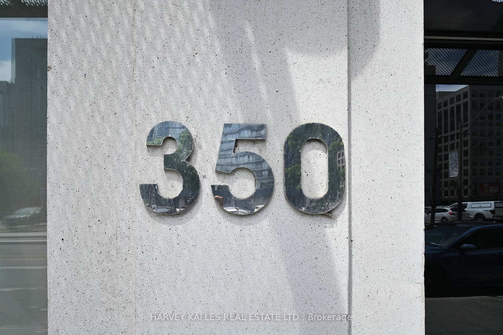 350 Wellington Street Unit 319 photo 4