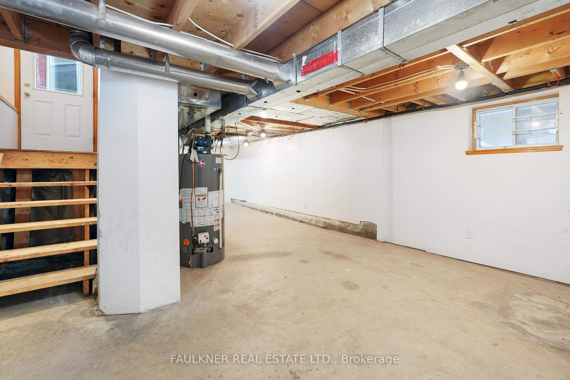 147 McGillivray Street photo 20