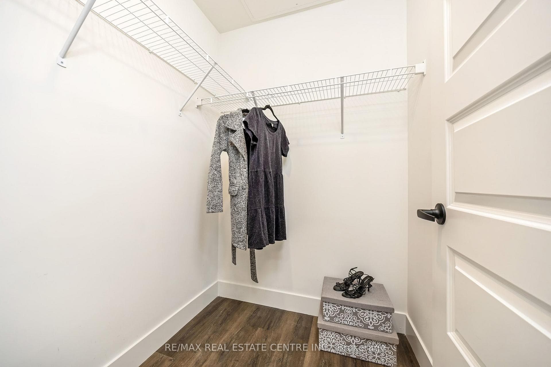 Walk in closet