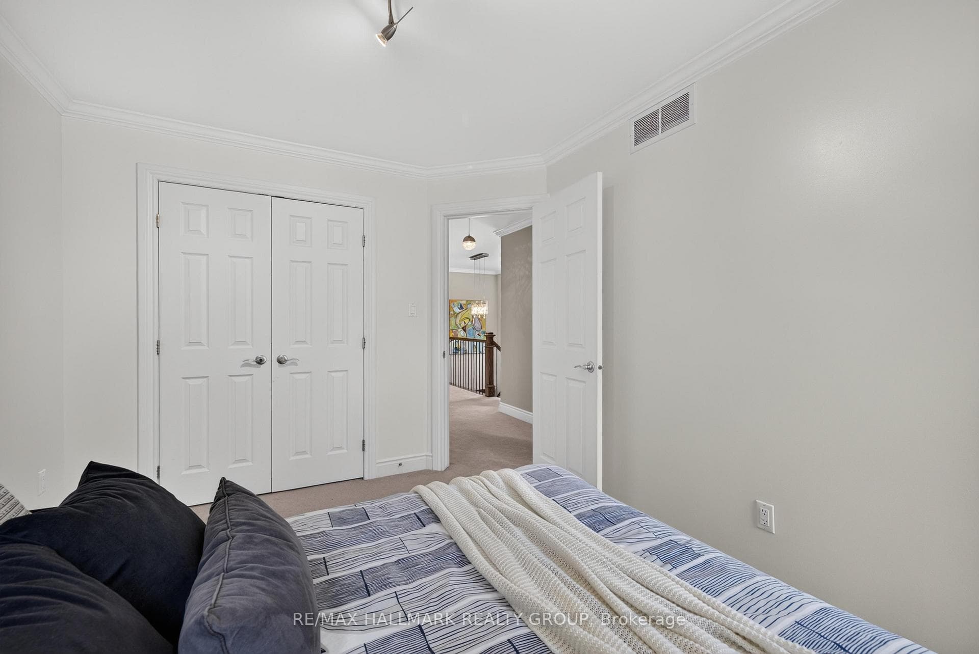 856 Norton Avenue photo 24