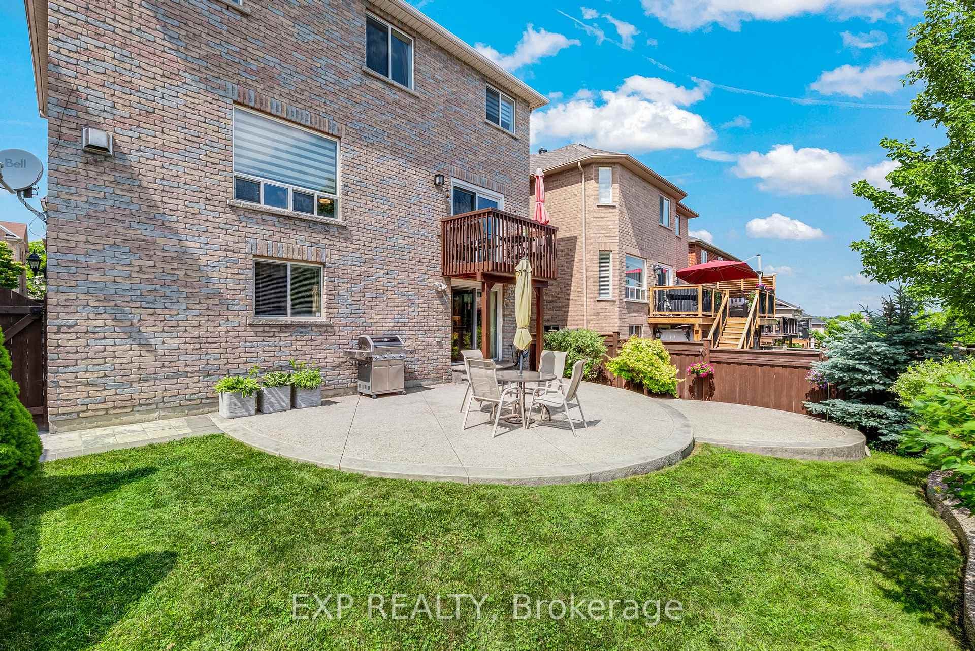 320 Dowson Loop photo 44