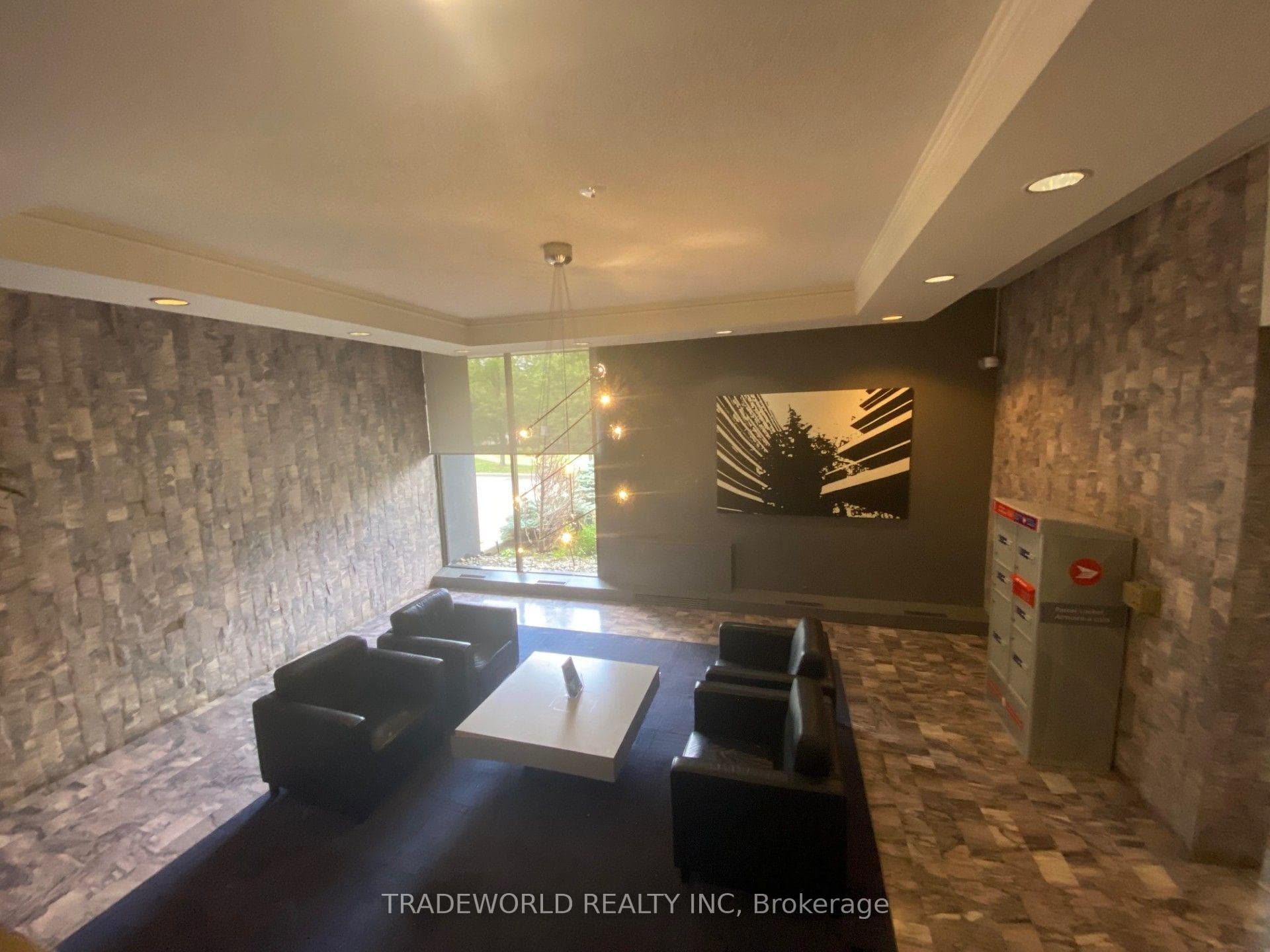 135 Antibes Drive Unit 1506 photo 7