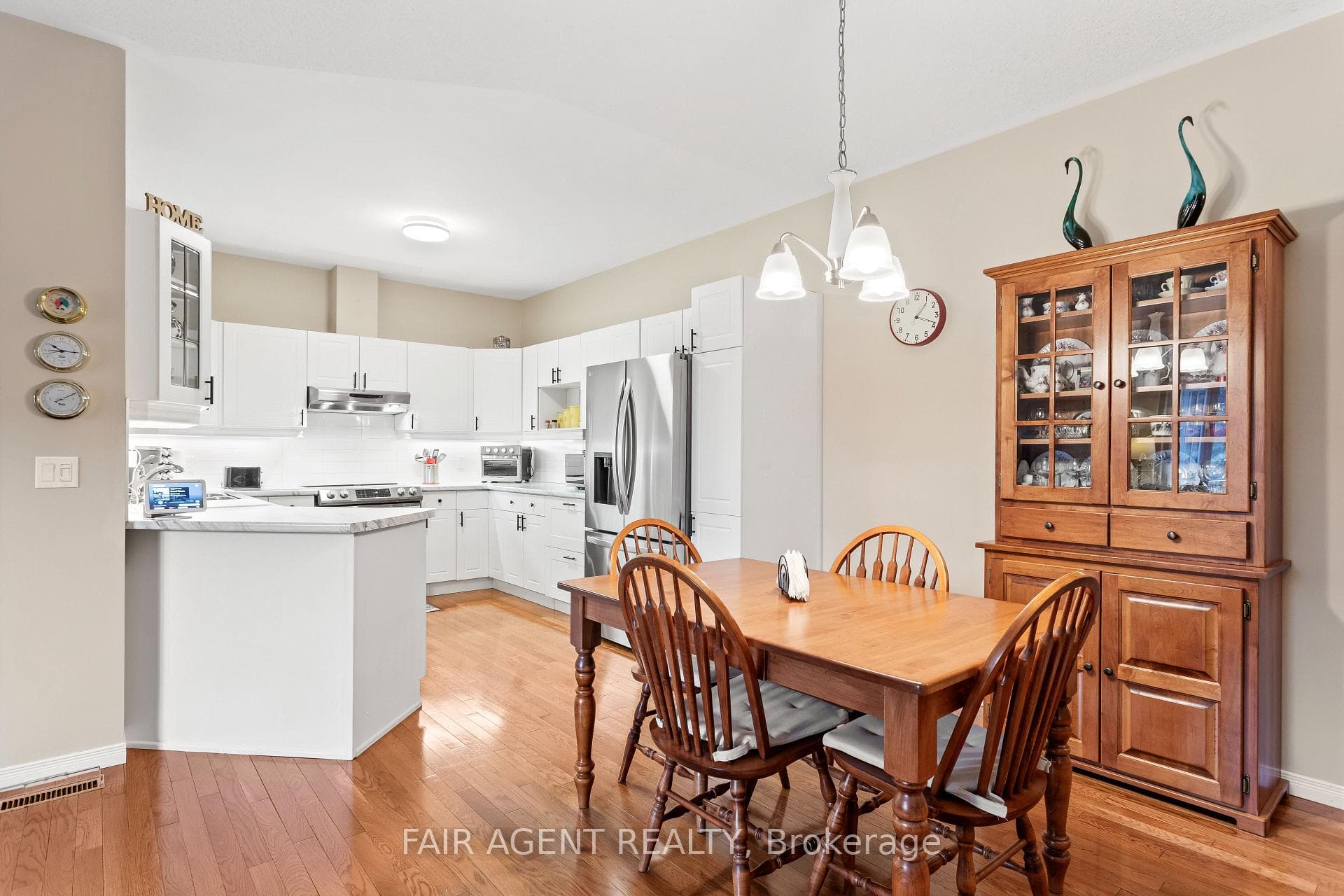 1555 HIGHBURY Avenue Unit 35 photo 11