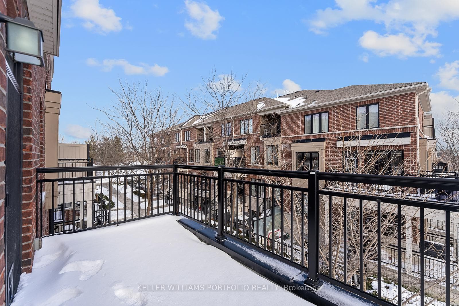 50 Carnation Avenue Unit 131 photo 39