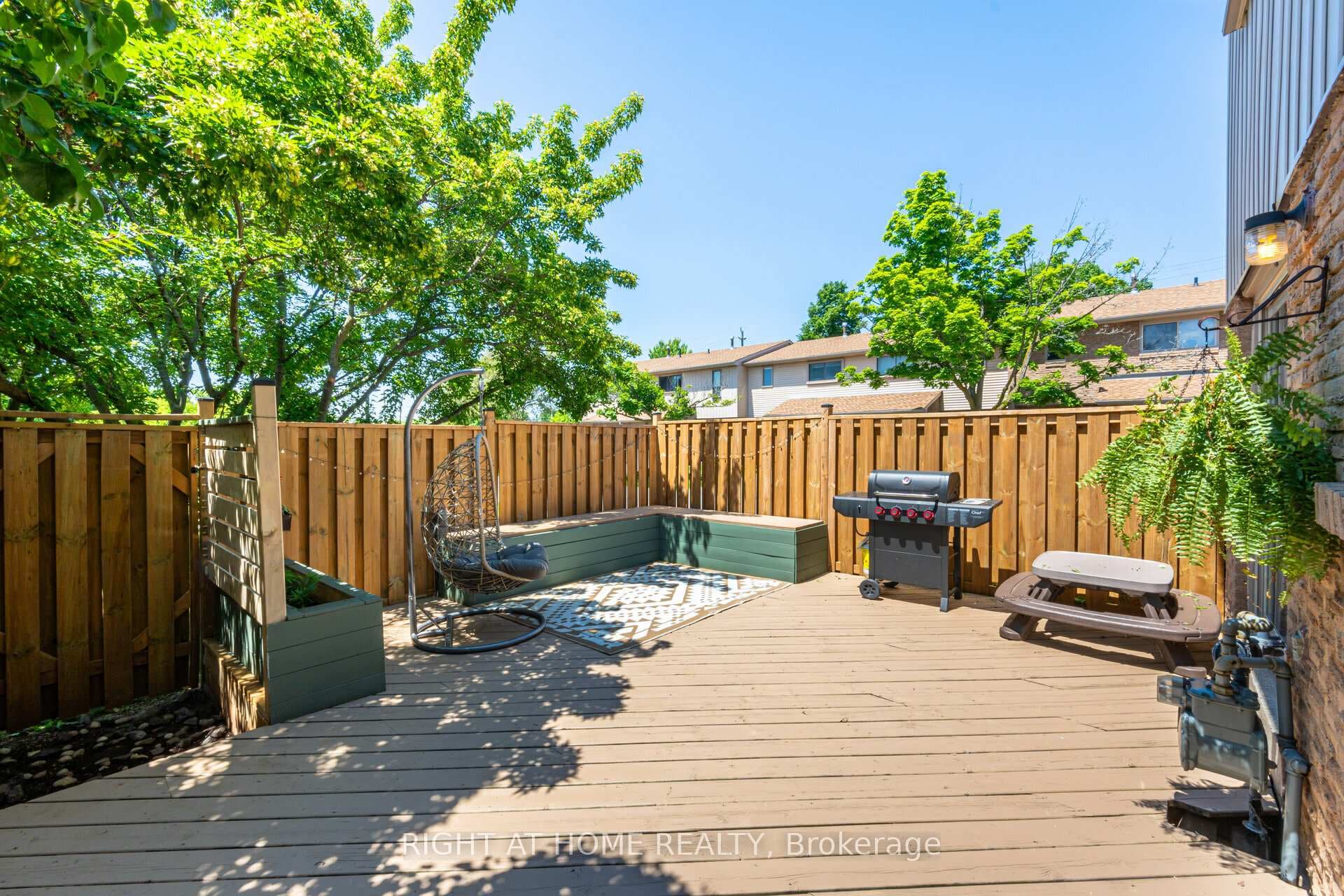1516 Lancaster Drive Unit 1 photo 35