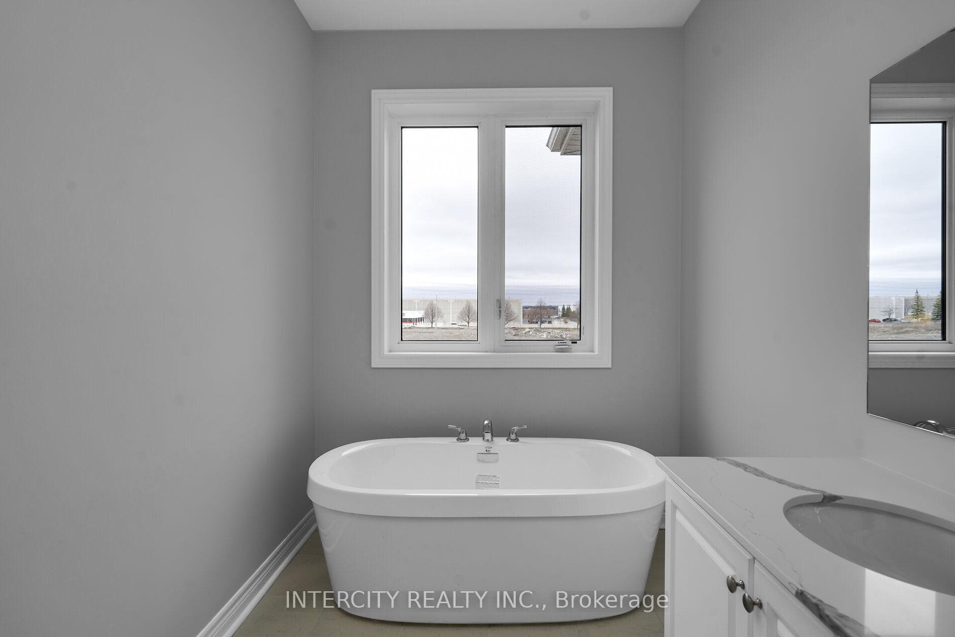 182 Mumbai Drive photo 18