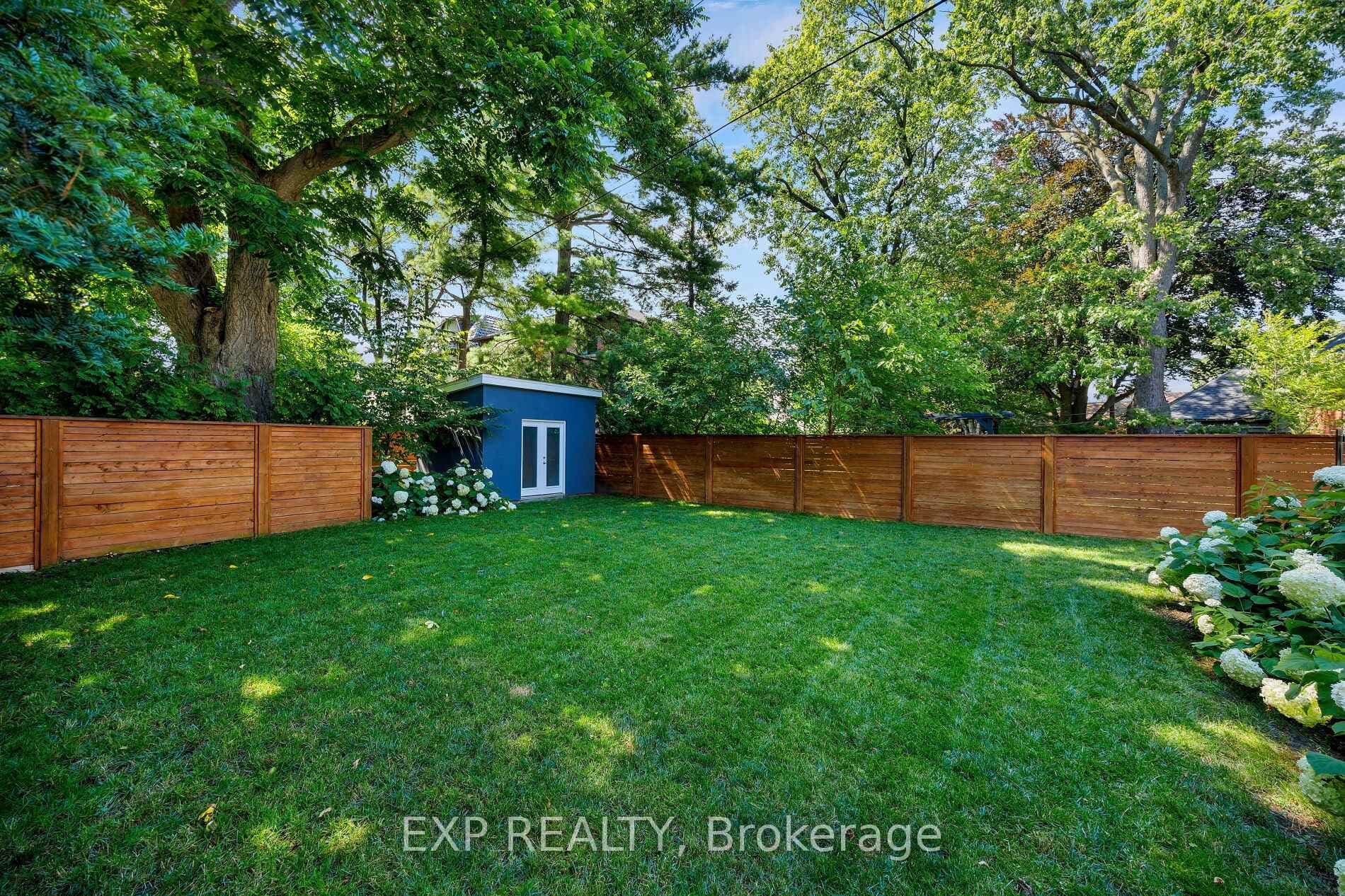 870 Royal York Road photo 25