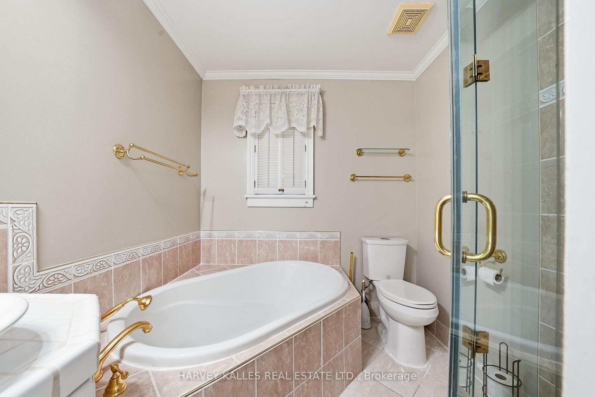 11653 Loyalist Parkway photo 15