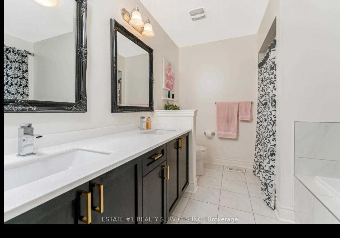 59 Dunley Crescent photo 6