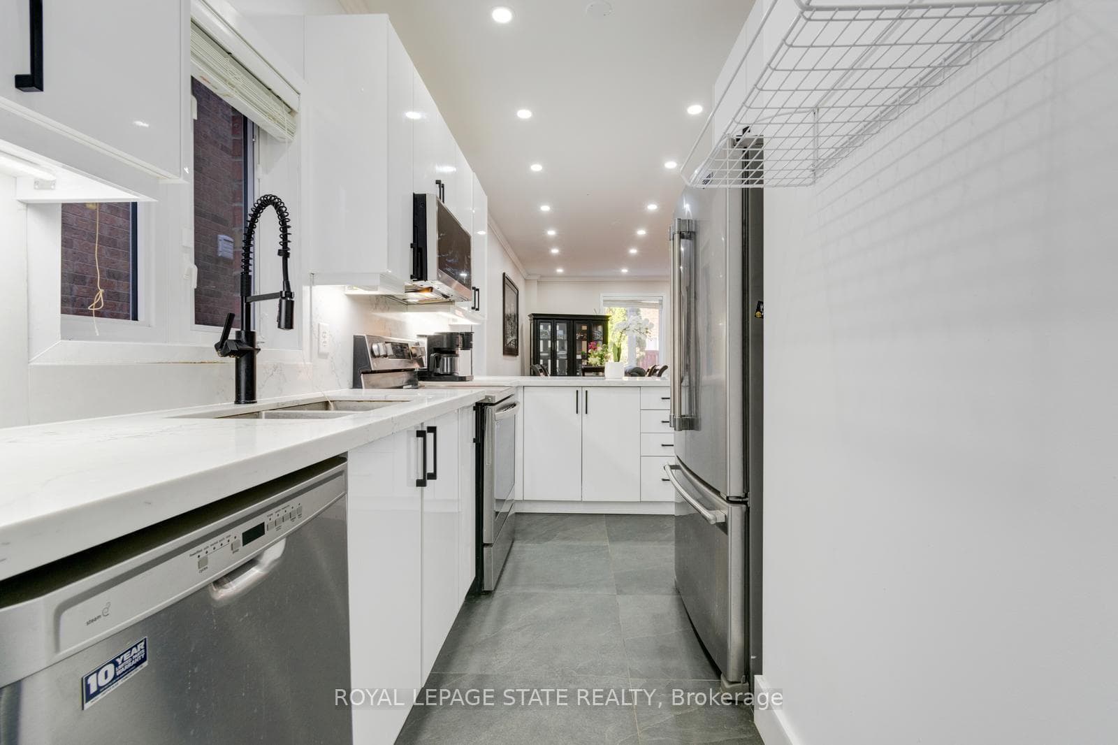 33 Panorama Way photo 4