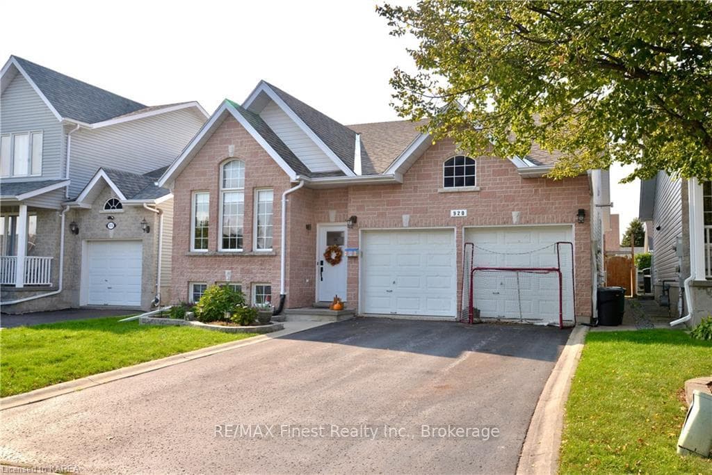 920 RAINBOW Crescent photo 3