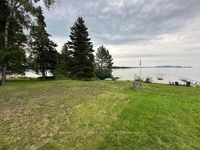 2049 Sunnyside Beach Road photo 27