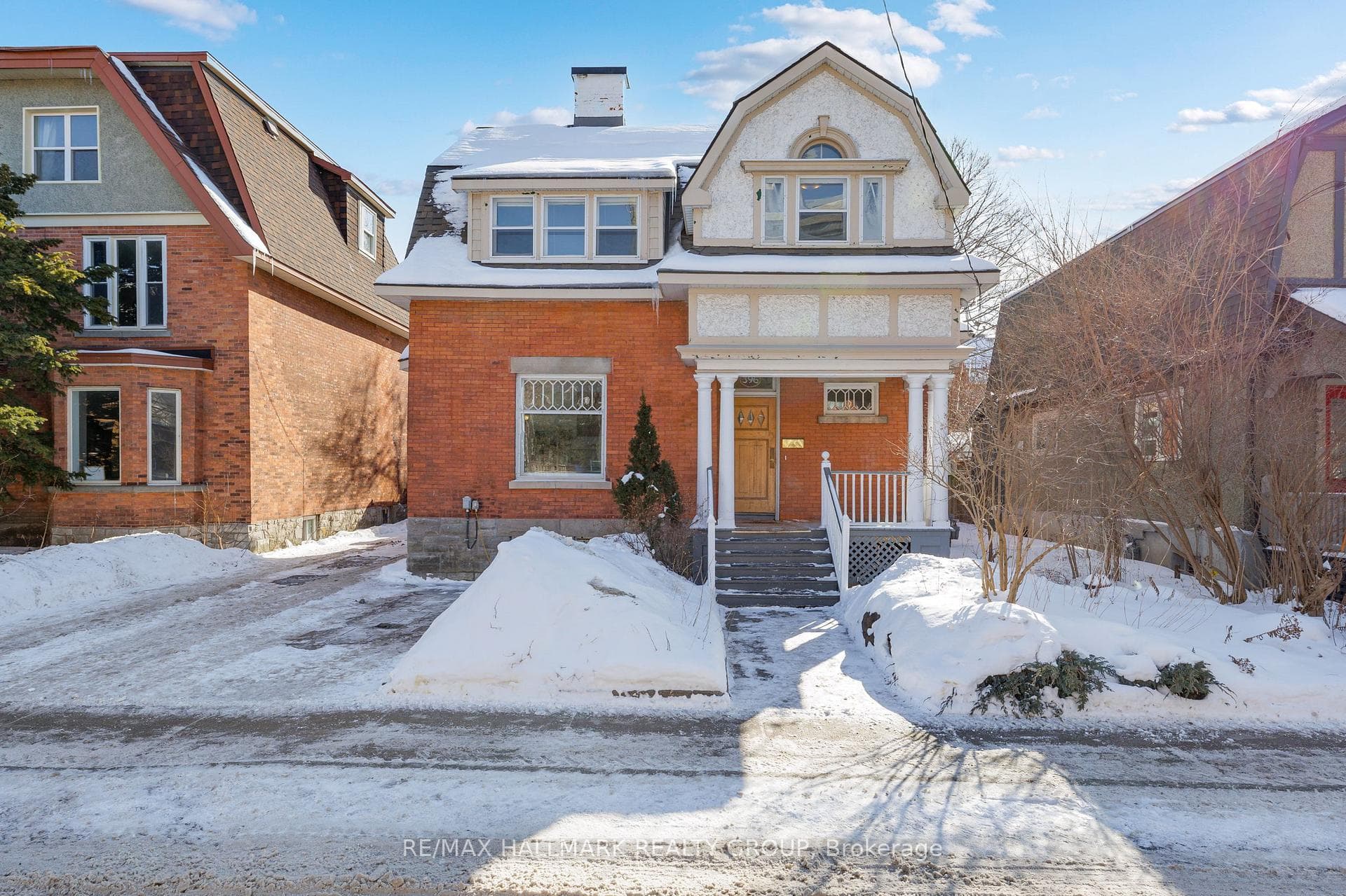396 Daly Avenue photo 1