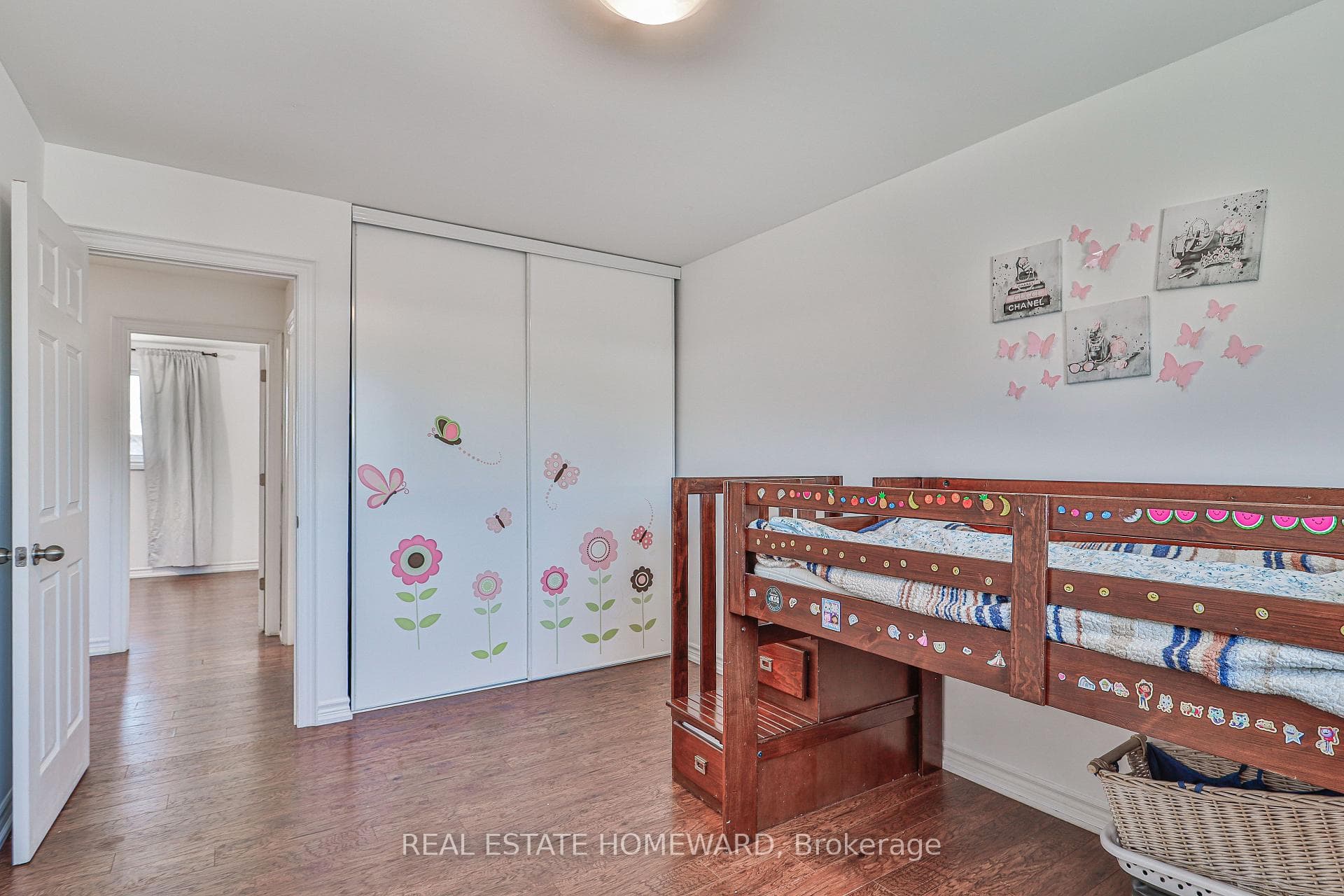 4 Poplar Crescent photo 30