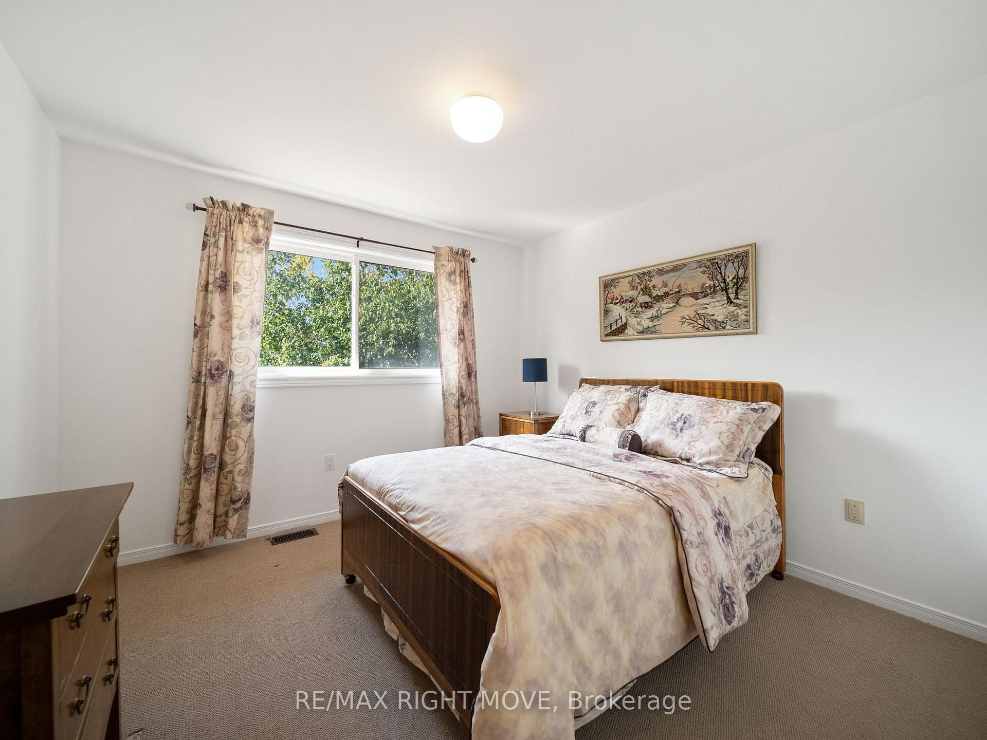 73 Carter Crescent photo 21