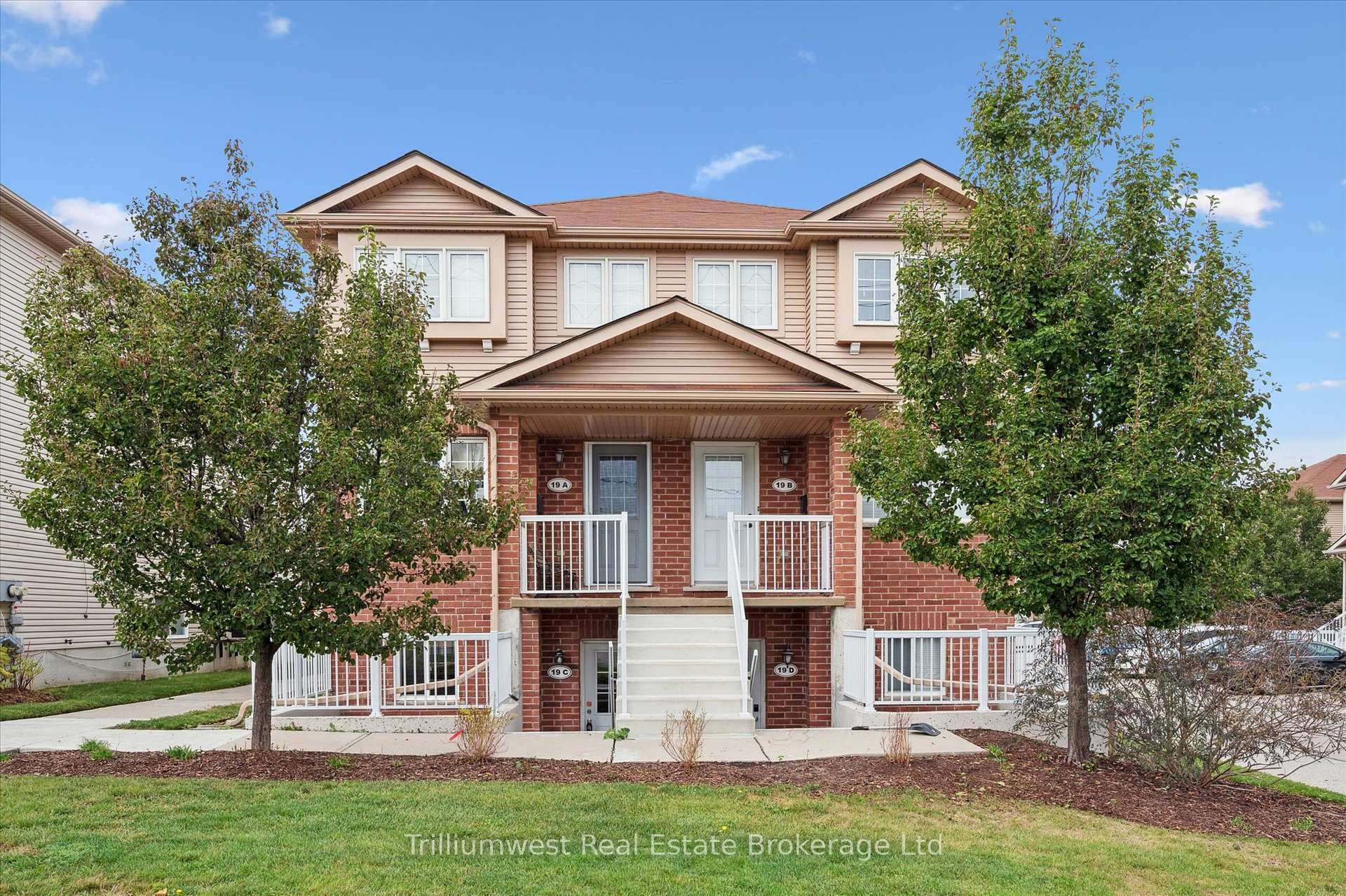 50 Howe Drive Unit 19C photo 2