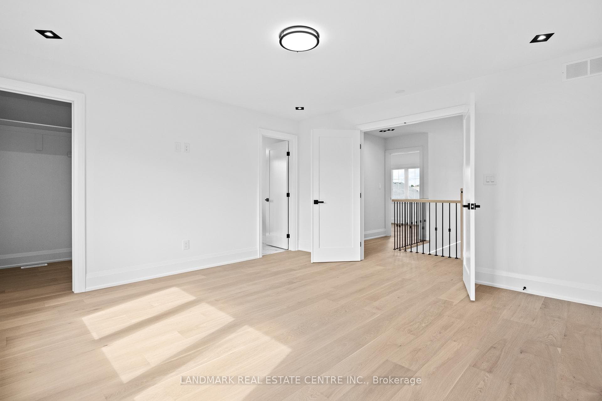 23 Autumn Avenue photo 35