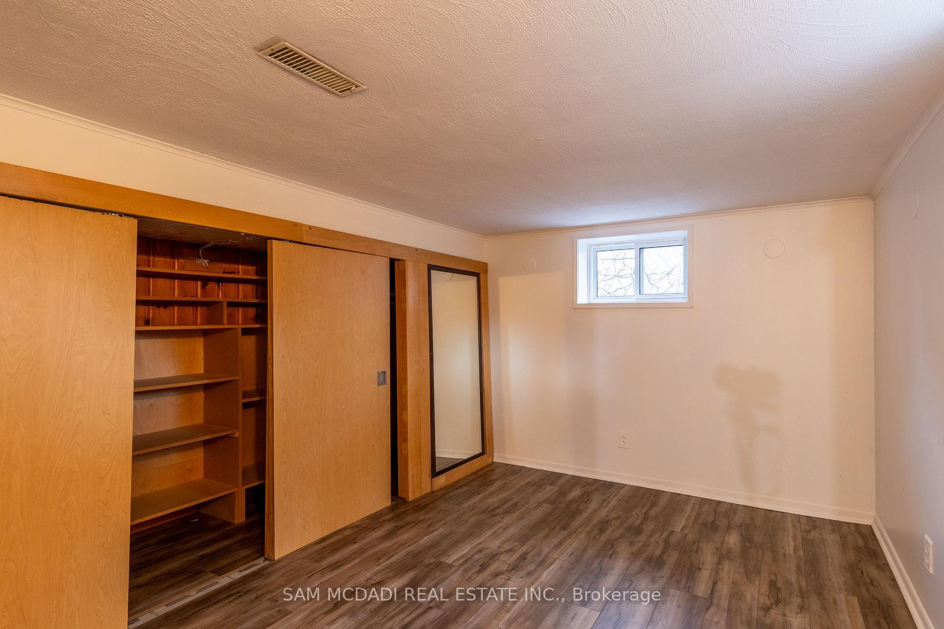 482 Brookside Drive photo 26