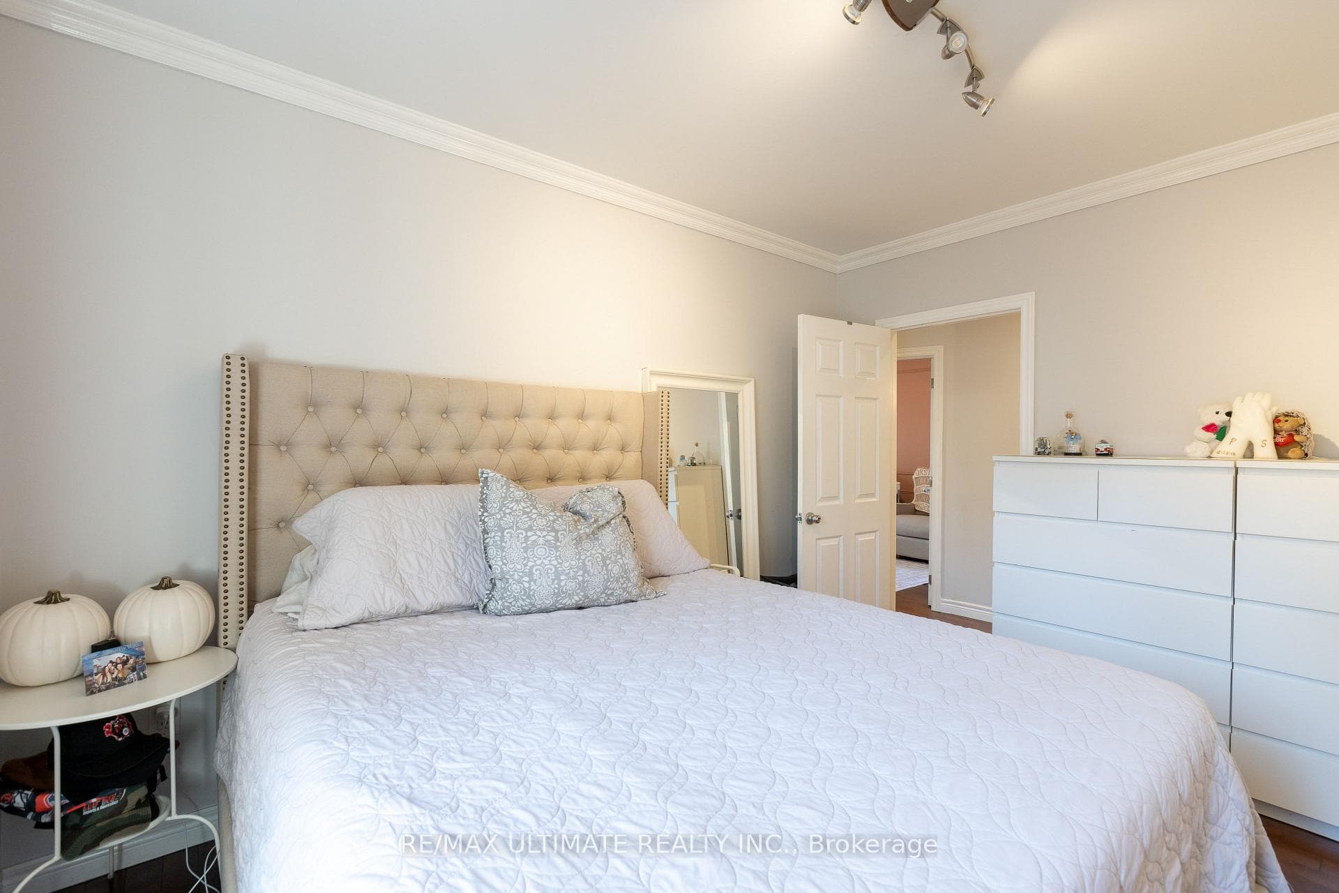 12 Wickford Drive photo 18