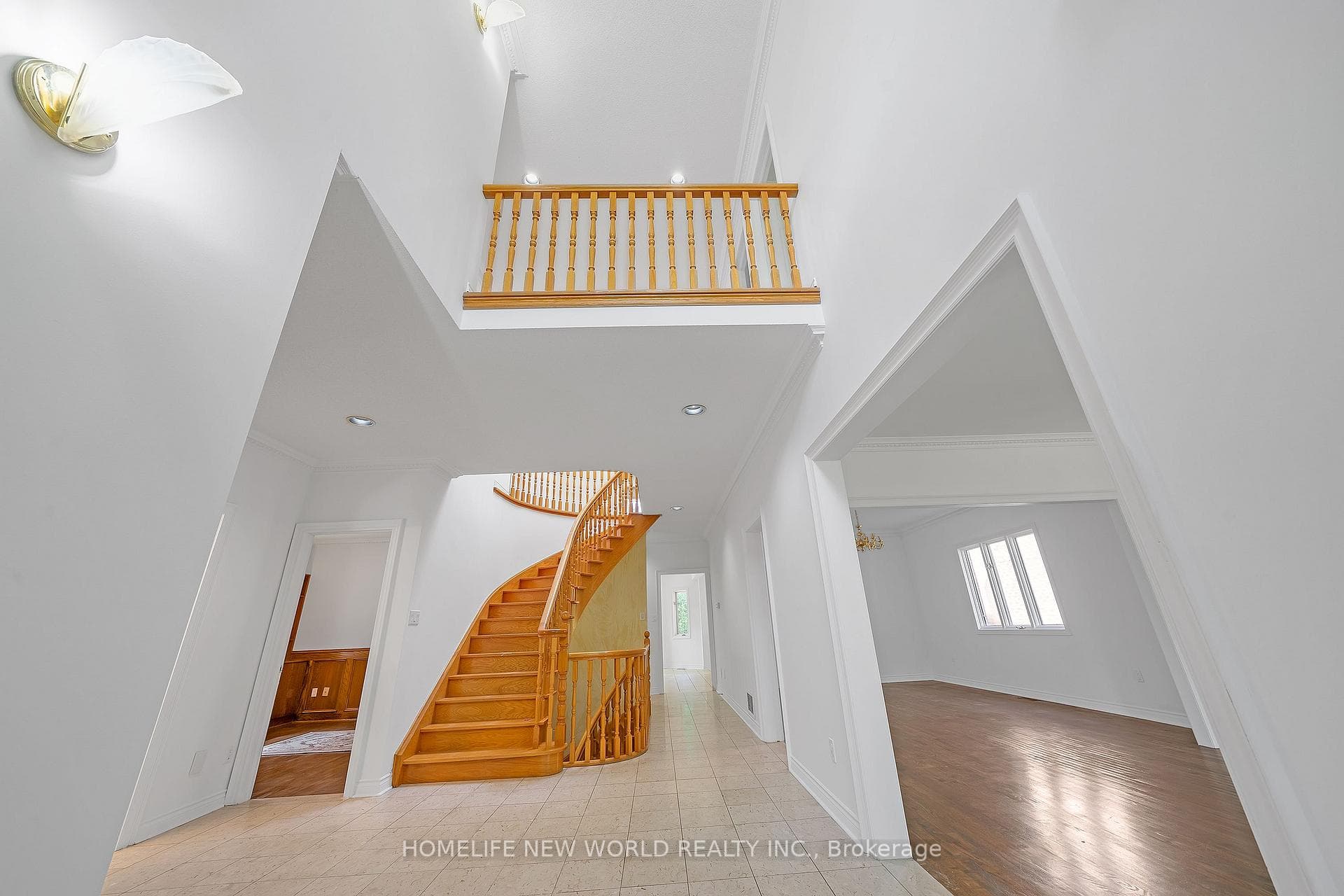 320 Mckee Avenue photo 3