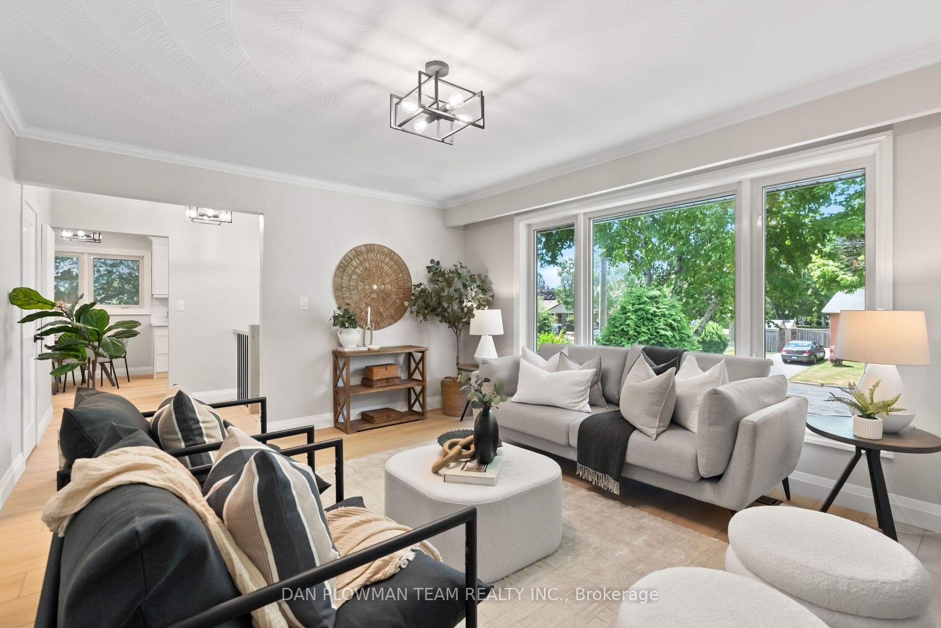 119 Thorncliffe Street photo 14