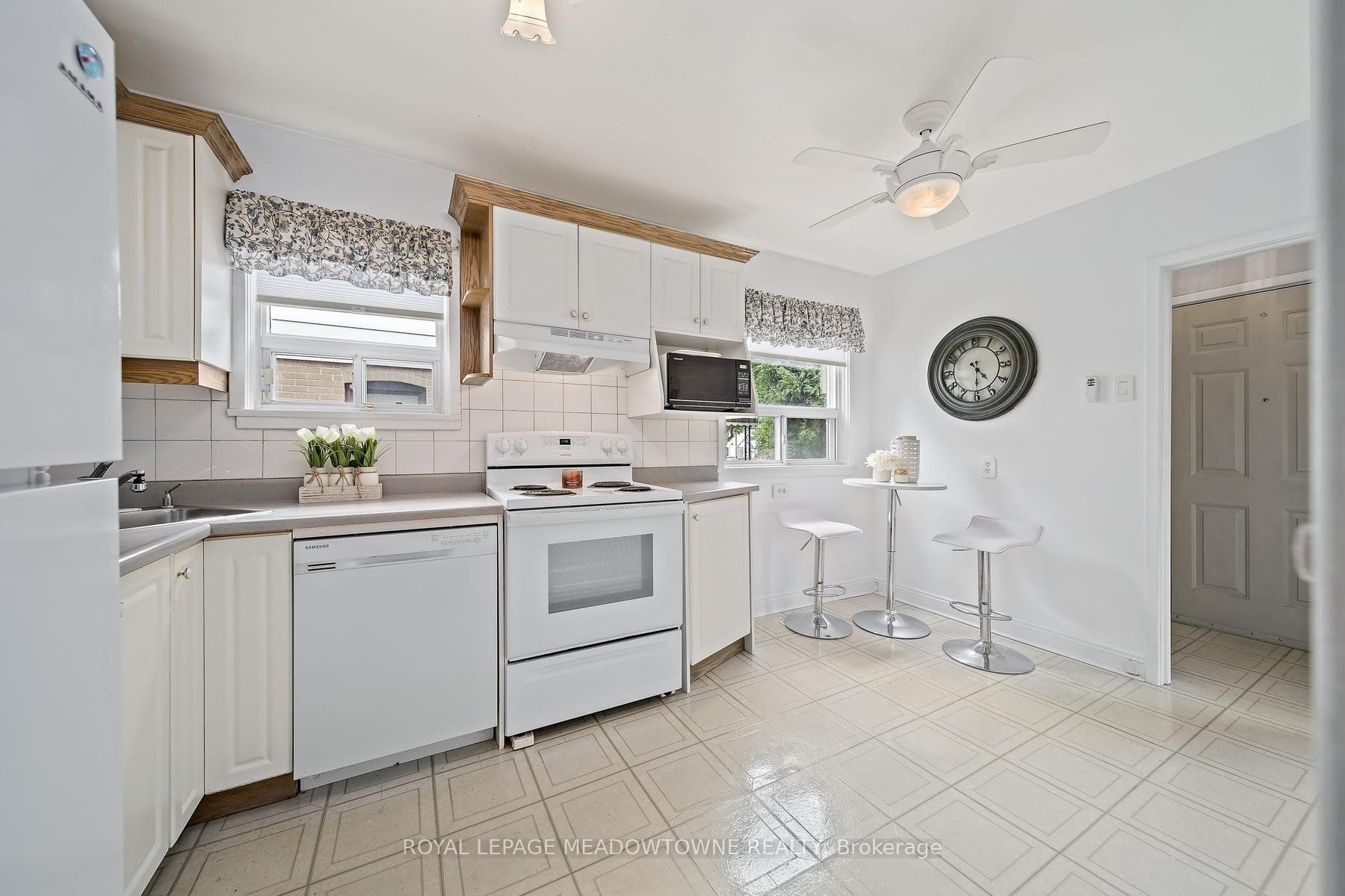 27 Hatfield Crescent photo 15