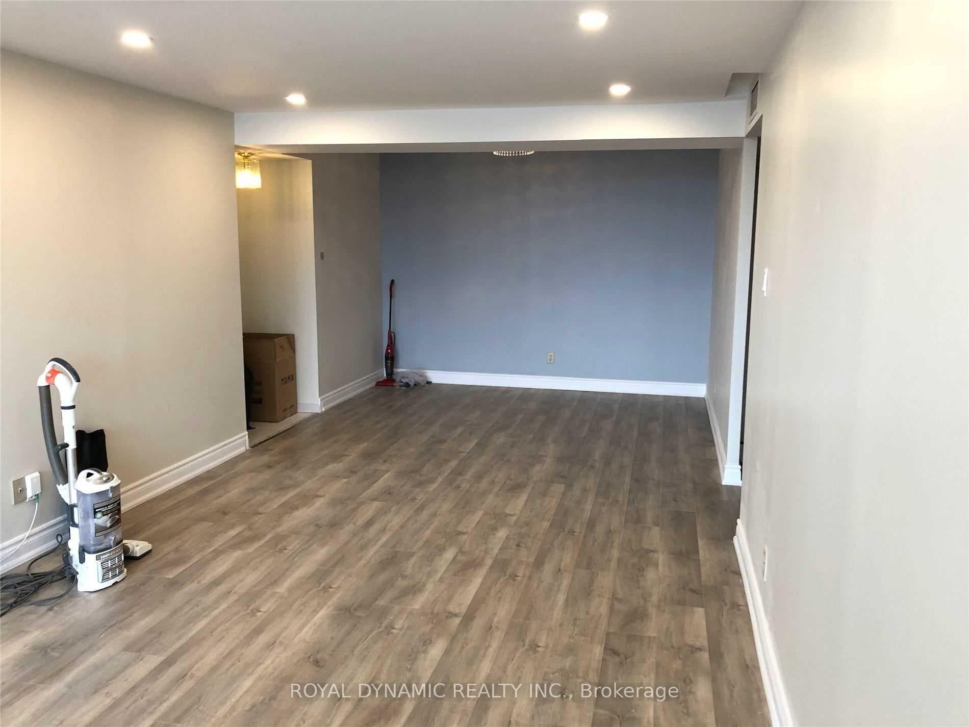 4725 Sheppard Avenue Unit 1512 photo 2