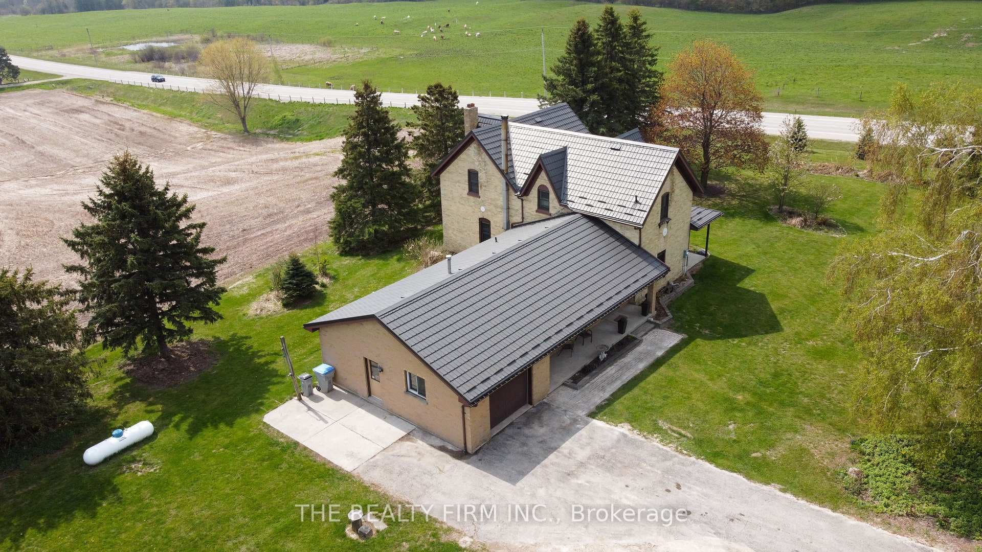 38904 Londesboro Road photo 8