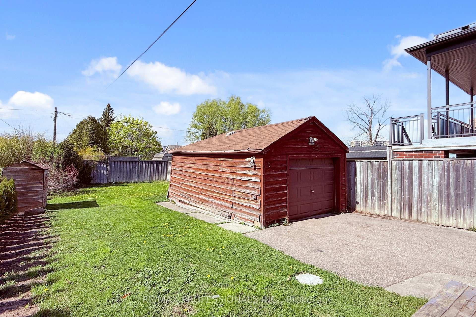 24 Braeburn Avenue photo 29