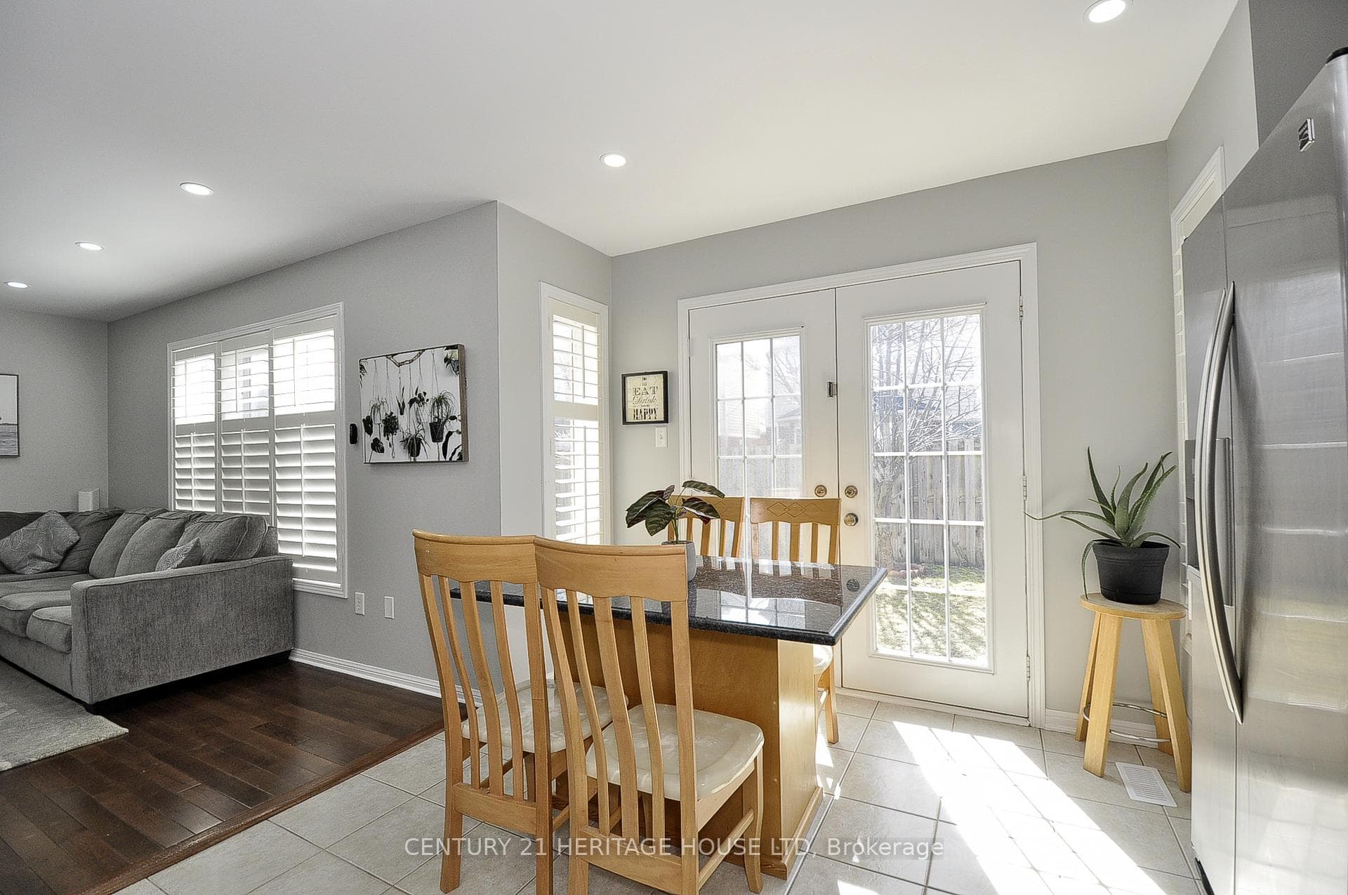 15 Horton Walk photo 13