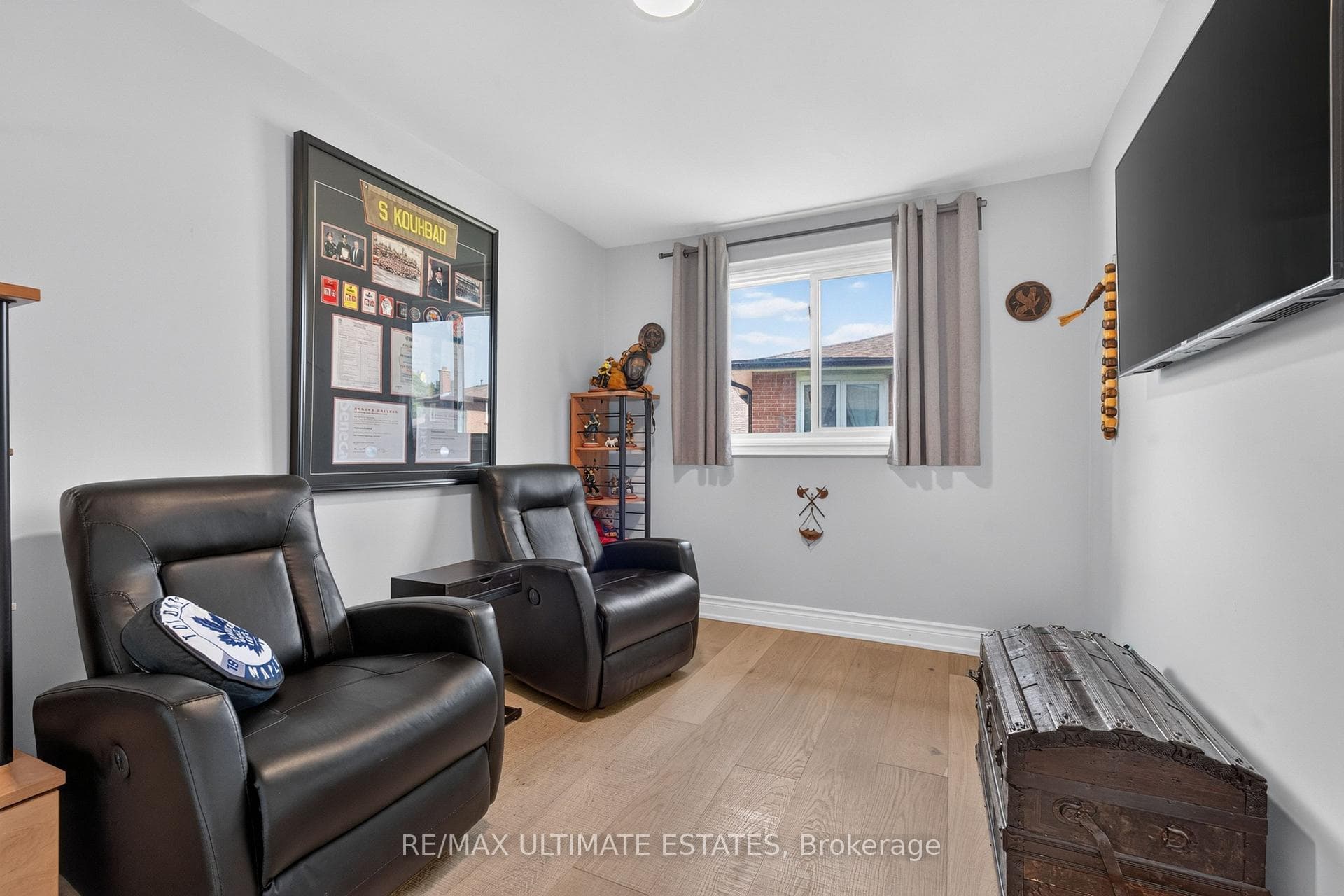 325 Goldenwood Road photo 27