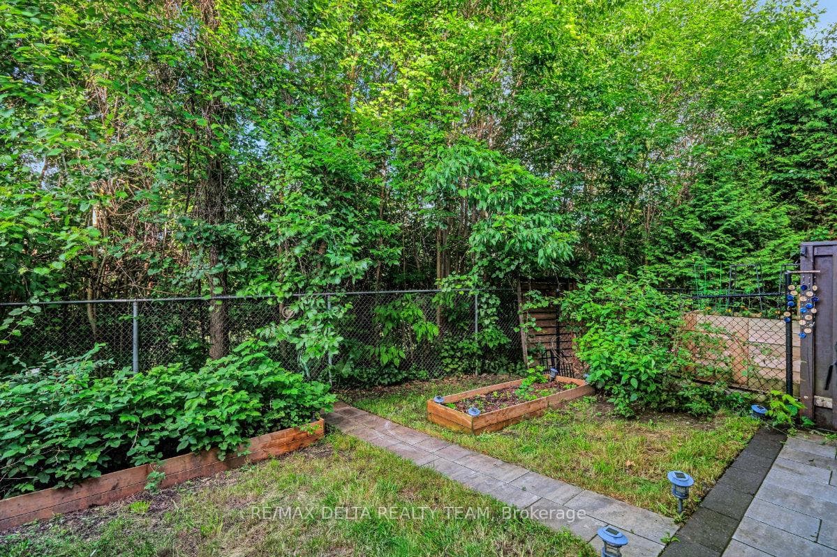 1131 Falconcrest Court photo 40