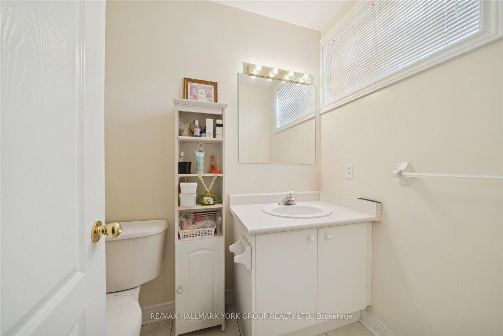 17 Woodcock Avenue photo 9