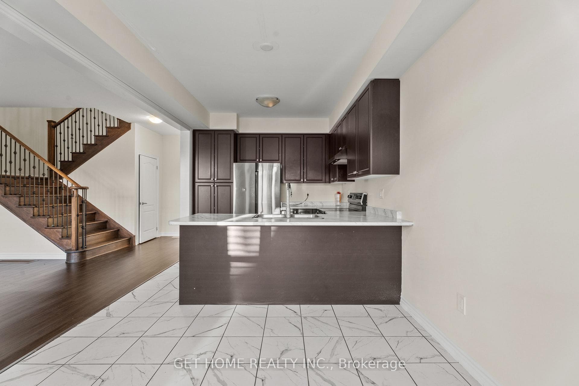 67 Lillian Way photo 16