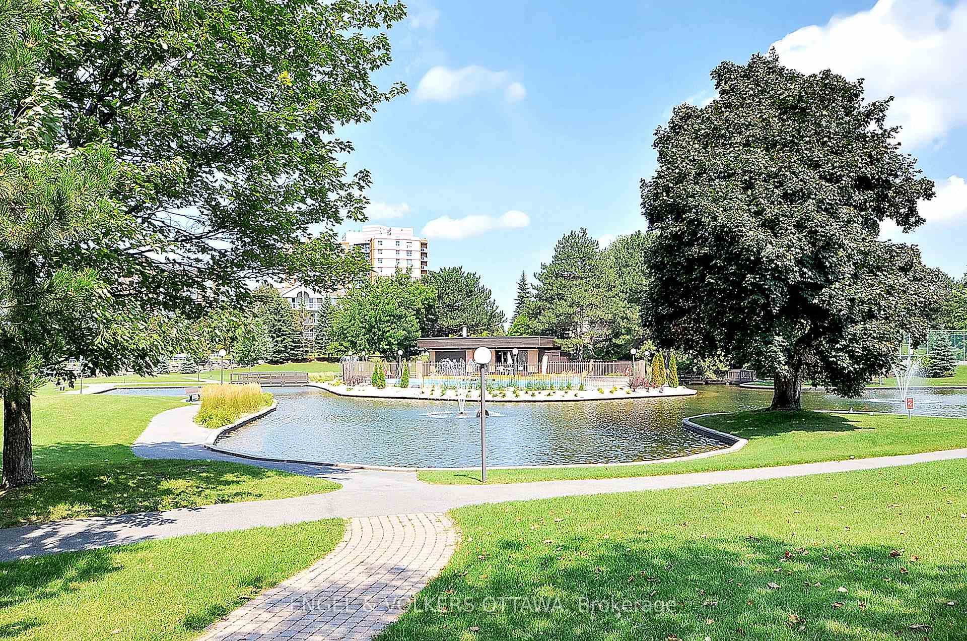 545 St-Laurent Boulevard Unit 2507 photo 45