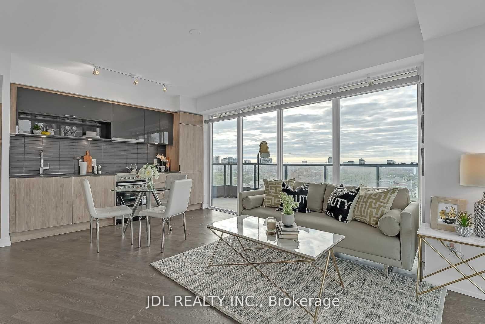159 Wellesley Street Unit 1308 photo 4
