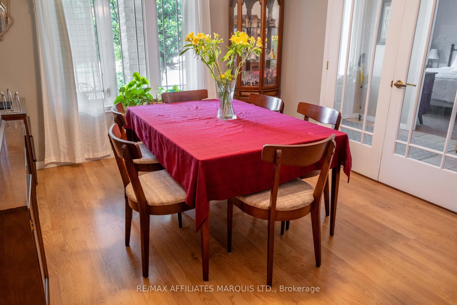 Formal dining room